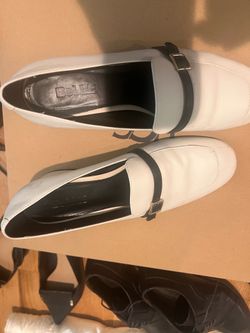 BeLLE White Flat Loafers / Work Shoes - Women's Size 8 / 8.5