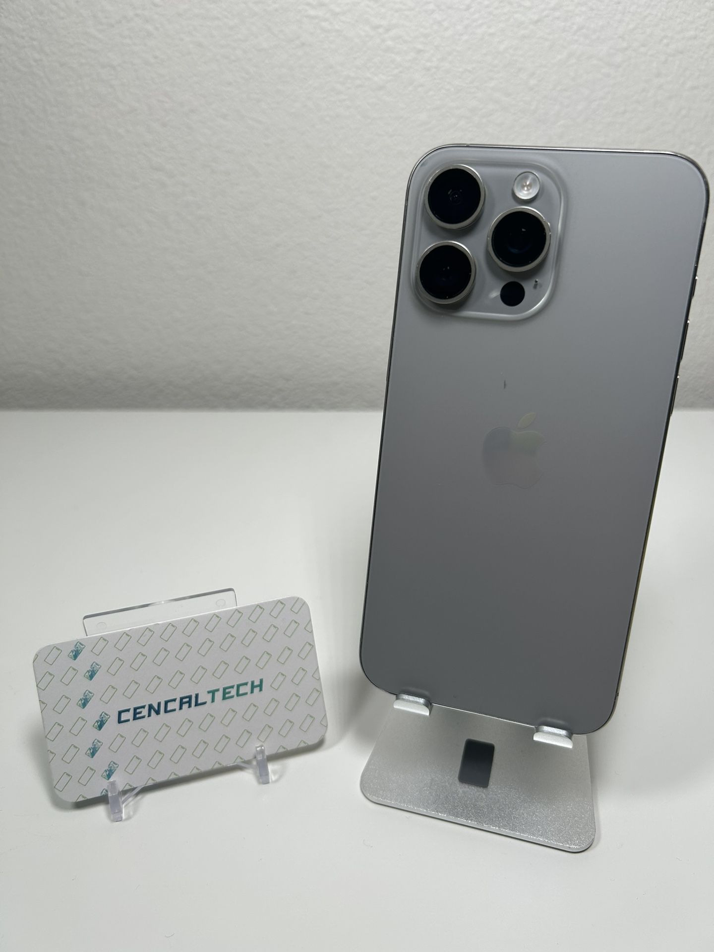 iPhone 15 Pro Max 256gb Unlocked 87% 🔋 Health 7/10 Condition. Screen Replaced #0071