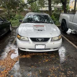 2001 Ford Mustang 