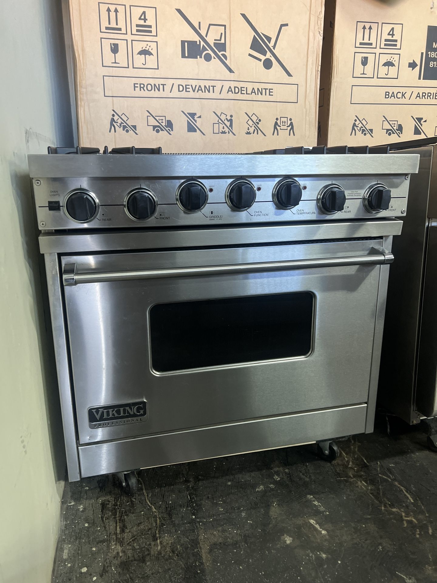 Viking 36”Wide Dual Fuel Range Stove With Griddle In Stainless Steel