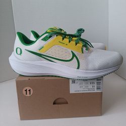 Oregon Ducks Nike Mens Size 11 Air Zoom Pegasus 40 Running Shoes DZ5979-100