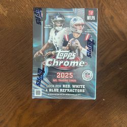 Topps Chrome NFL Football Blaster Box 