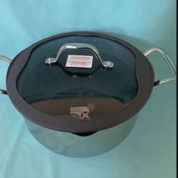Olla De 7,5 Qt $90 Nueva 