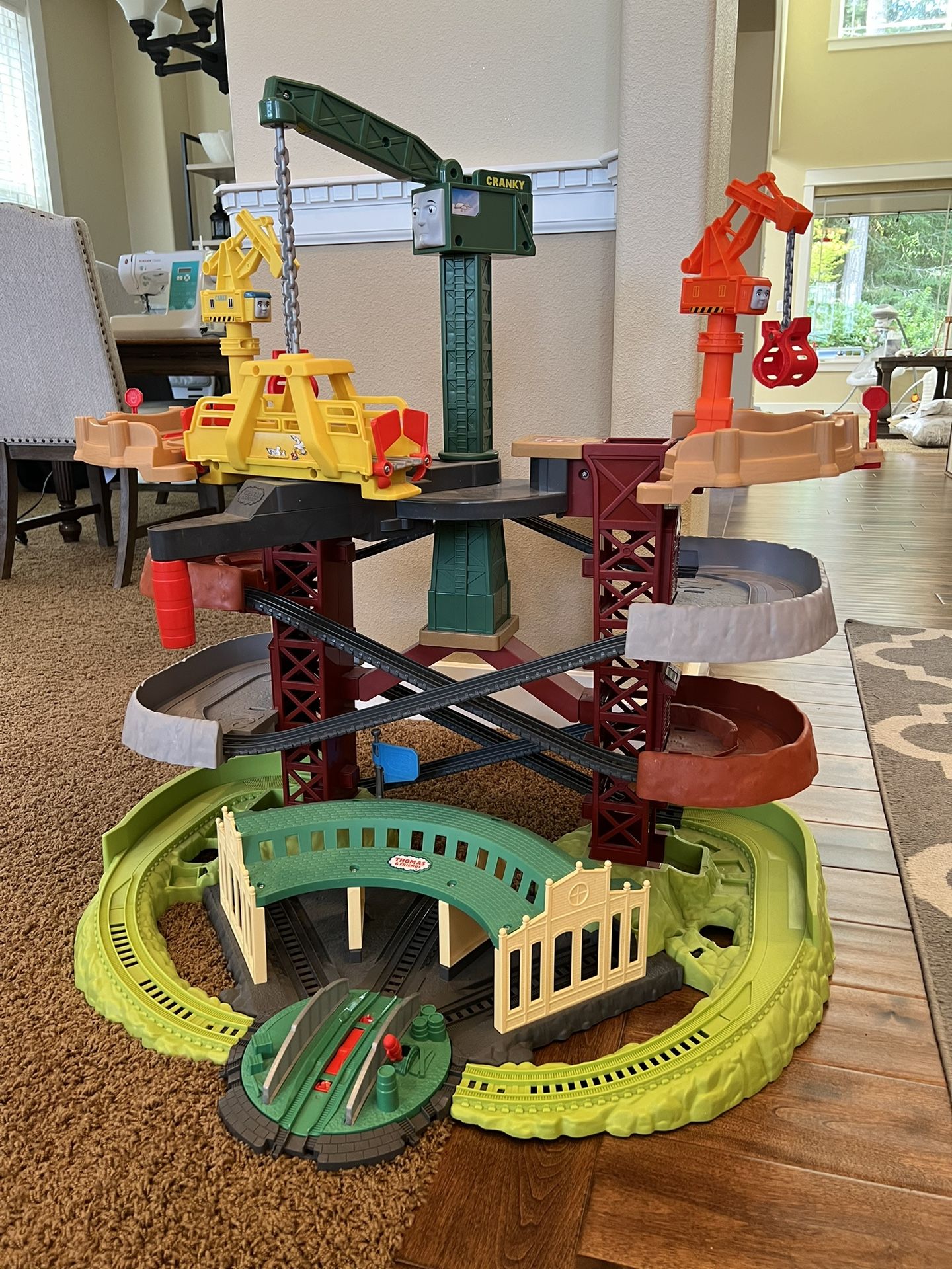 Thomas And Friends Train Tower, Tracks, And Train Set