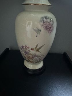 Cute hummingbirds lamps