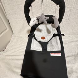 New Baby Bouncer with hanging toys 
