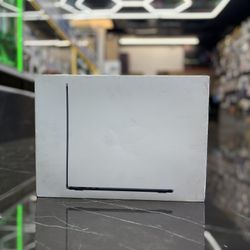 MacBook Air 15 inch M2 Chip (Take It Home In Payment/ llévatelo a casa en pagos) 