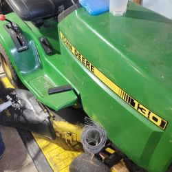 John Deere 130