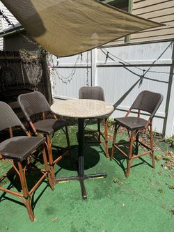 Marble high top - 4 bamboo high top chairs