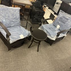 Kurapika Juego de muebles de patio de 3 piezas, mecedoras giratorias de aluminio para exteriores, juego de bistró de patio con cojines gruesos y mesa 