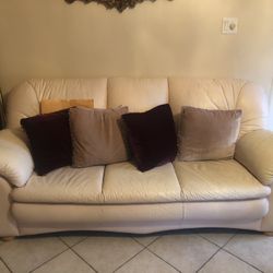 Soda and Loveseat