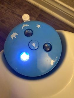 Vicks Cool Mist Humidifier with Projector Feature