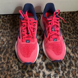 Brooks  Running Shoes 