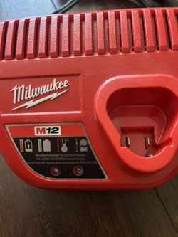 Milwaukee Charger