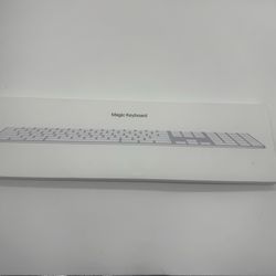 Apple Magic Keyboard with Numeric Keypad Silver MQ052LL/A
