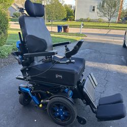 Quantum 4 Front Power / Electric Wheelchair 