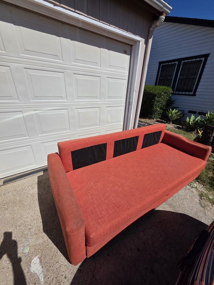 Couch / Bed