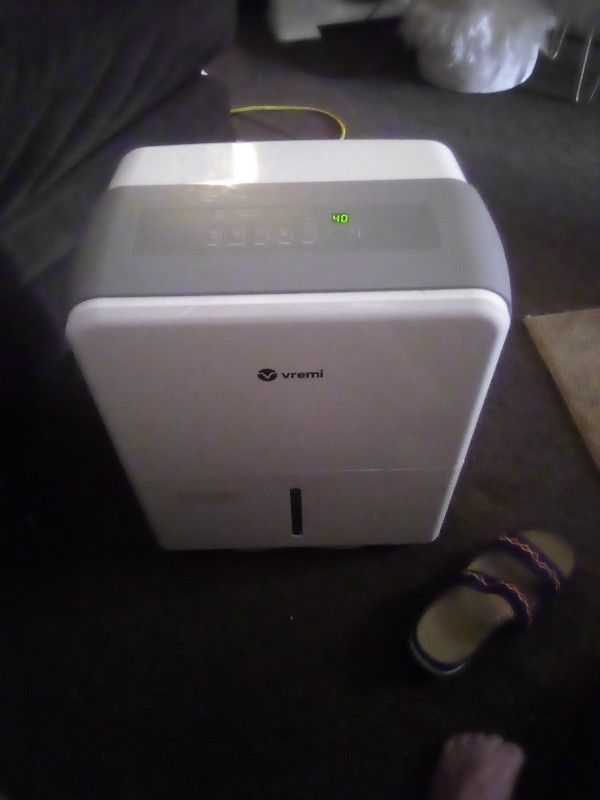 VREMI Dehumidifier