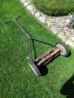 Lawn reel mower