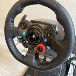 Logitech G29 Racing Wheel + Pedals + Stand (PS5/PS4/PC) 