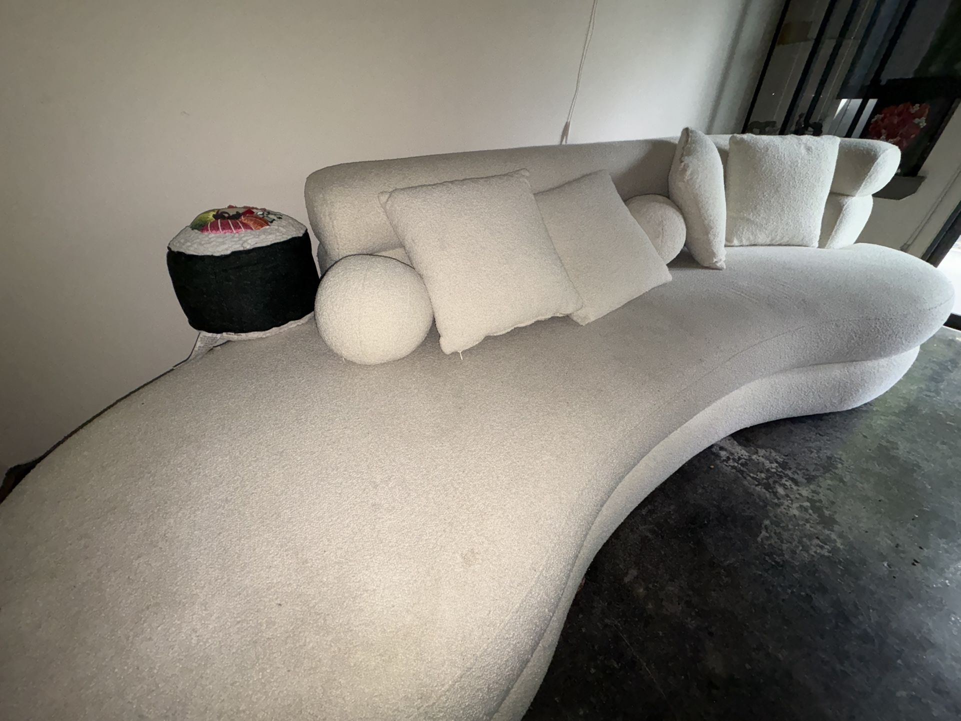 Luxury Couch With Pillows Included