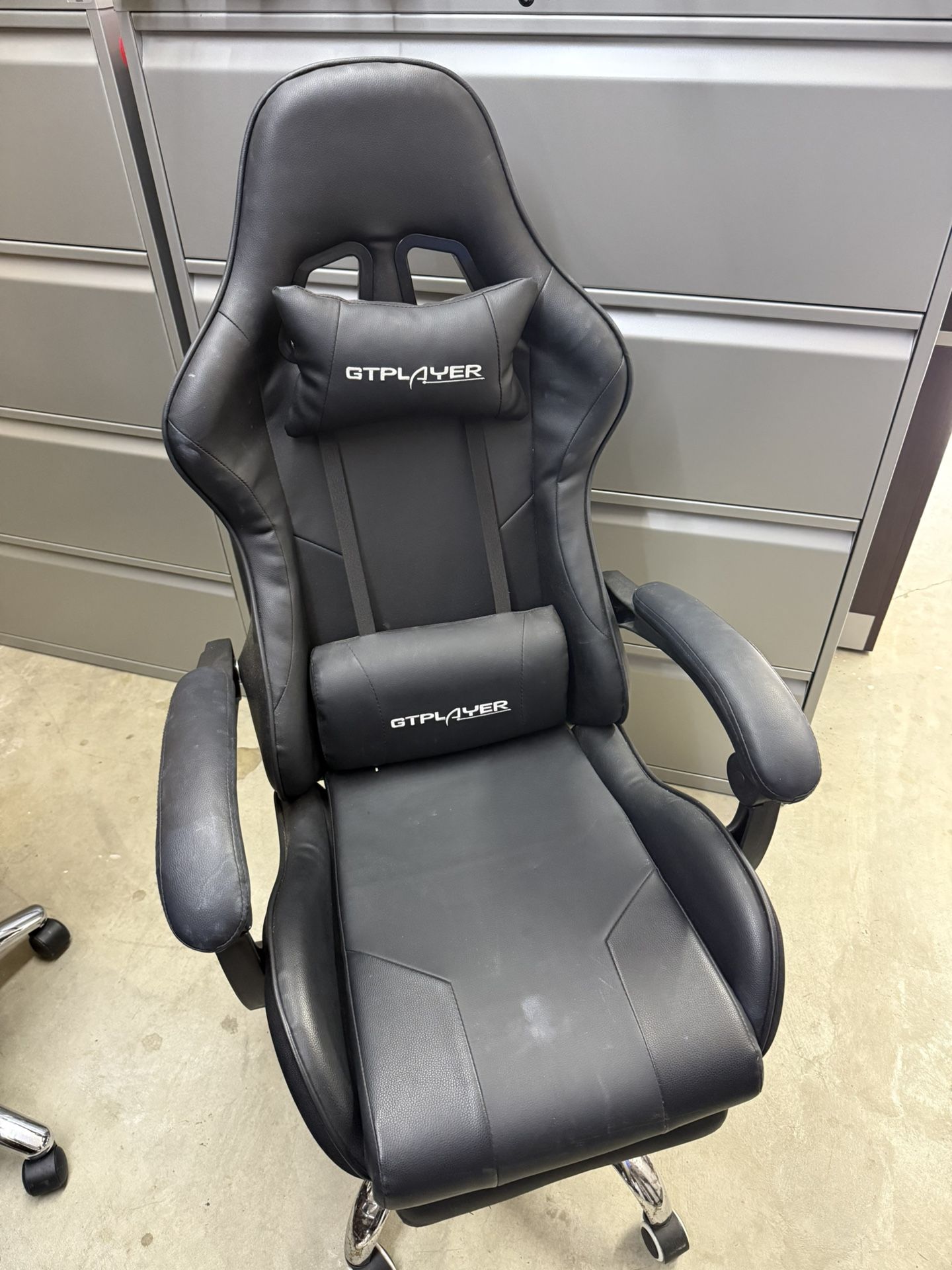 Really Good Conditions Chair