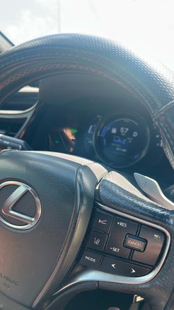 2022 Lexus ES 300h