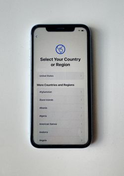 iPhone XR 128GB Unlocked – Clean IMEI – Excellent Condition