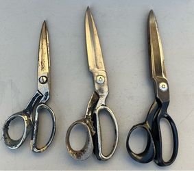 heavy-duty tools often used for cutting thick fabrics, leather, and upholstery. Set 3  pcs  12 “and 10”