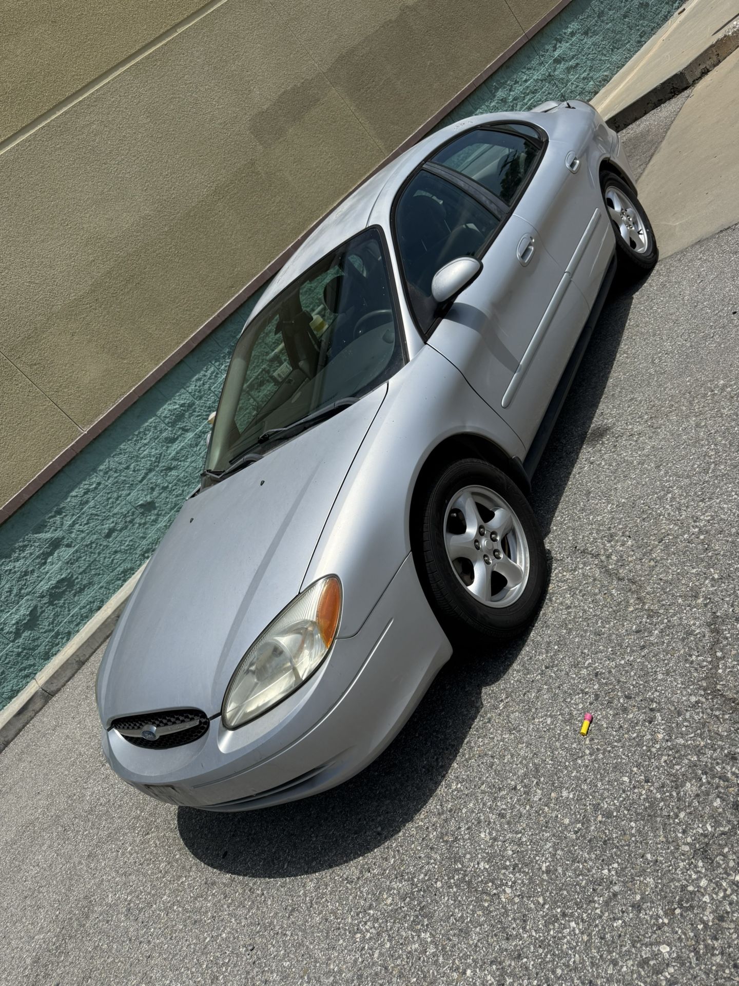 2003 Ford Taurus