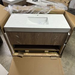 Bathroom Counter/sink