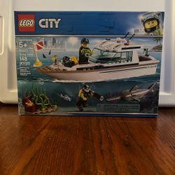 LEGO City Diving Yacht (60221)