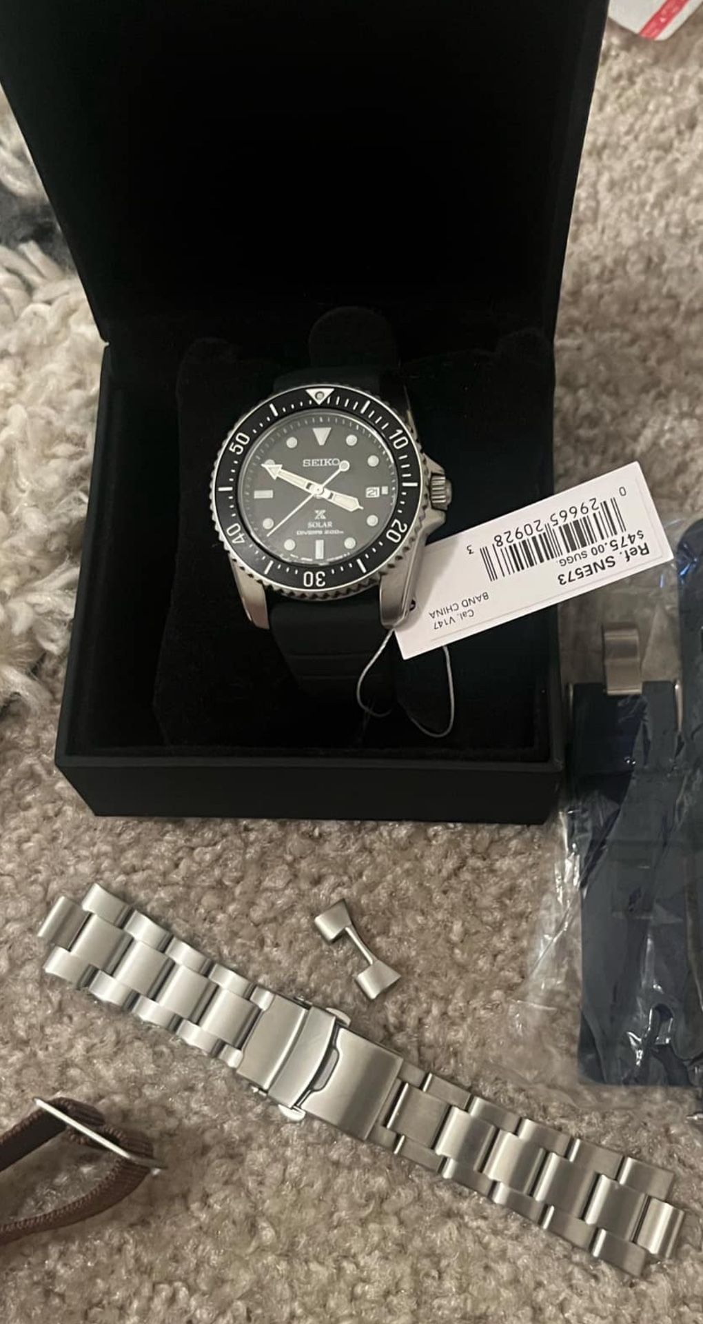 SEIKO SNE573 Solar With Oyster New!!