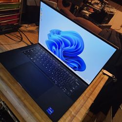 Dell XPS Gaming PC Intel i7-11800H-CPU 32GB Ram 1TB SSD GPU: NVIDIA RTX 3050