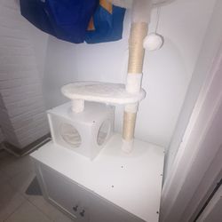 Cat Tree/ Hidden Litter Box 