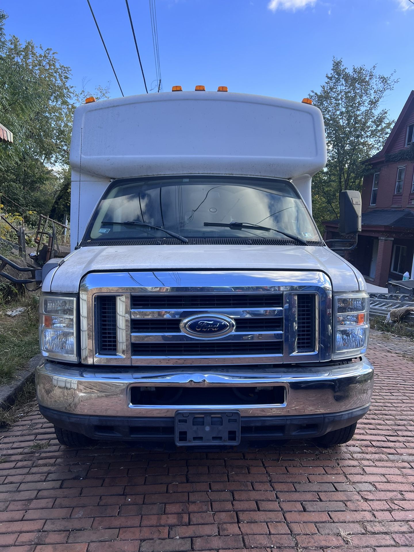 2011 Ford E-350