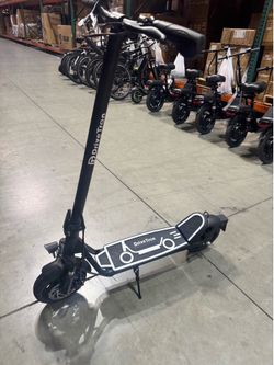 Solid electric scooter