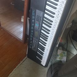 Electric Keyboard 125$