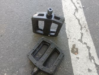 KINK PEDALS