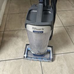  Shark Vertex  Vacuum 