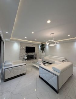 Luxurious Italian Leather Couch Set - Like New!