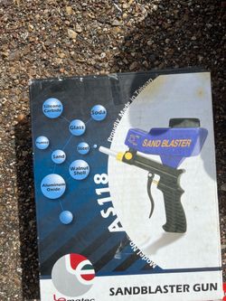 Sand blaster gun never used. Still in box.