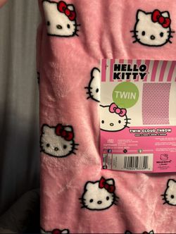 Hello Kitty, Twin Blankets