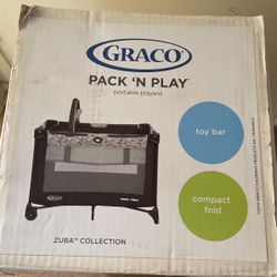 Graco pack n’ Play Zuba Collection
