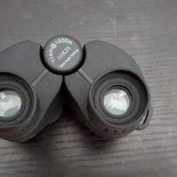 Binoculars 