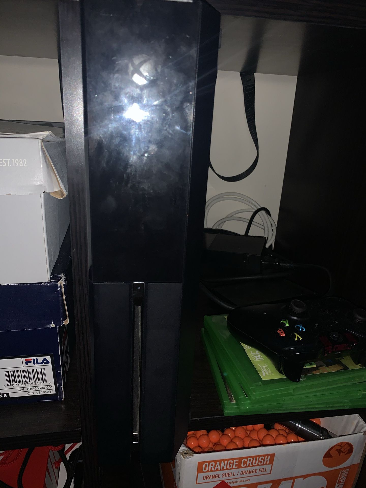 Xbox one with games and2 controllers