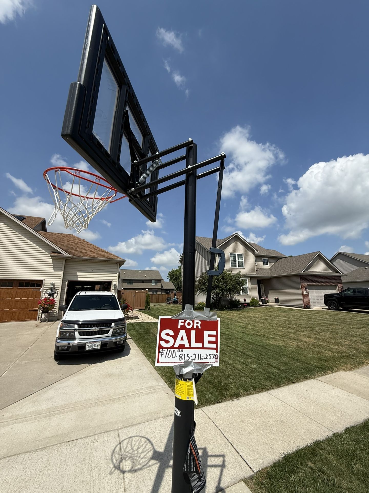 Lifetime Basketball Hoop And Stand