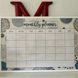 🧲 Magnetic Whiteboard Calendar – 31” x 21” – (Hollywood, FL)