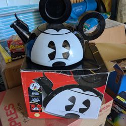 Retro Mickey Mouse Kettle