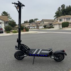 Dual-motor high-speed electric scooter
